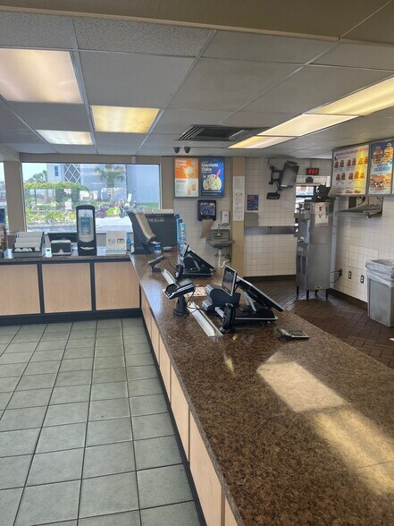 More Photos Of 902 3rd St N, Jacksonville Beach Fast Food For Sale