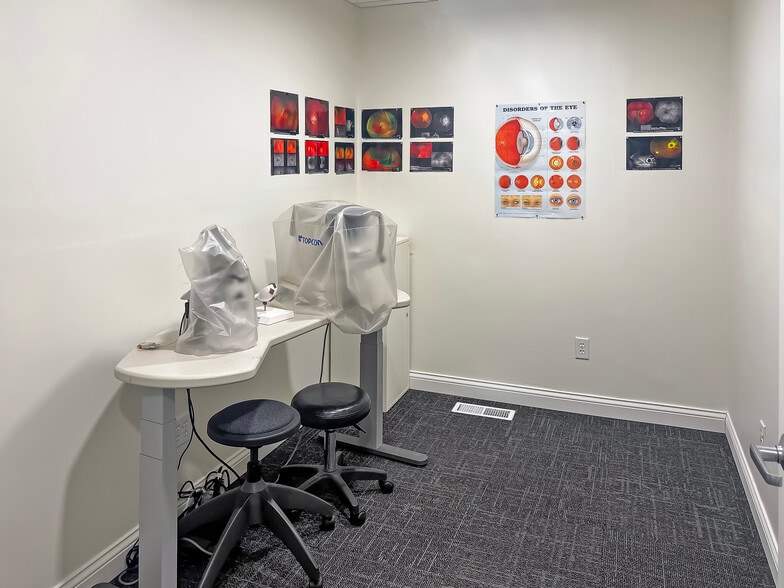 More Photos Of 7046 Brooklyn Blvd, Brooklyn Center Medical For Sale