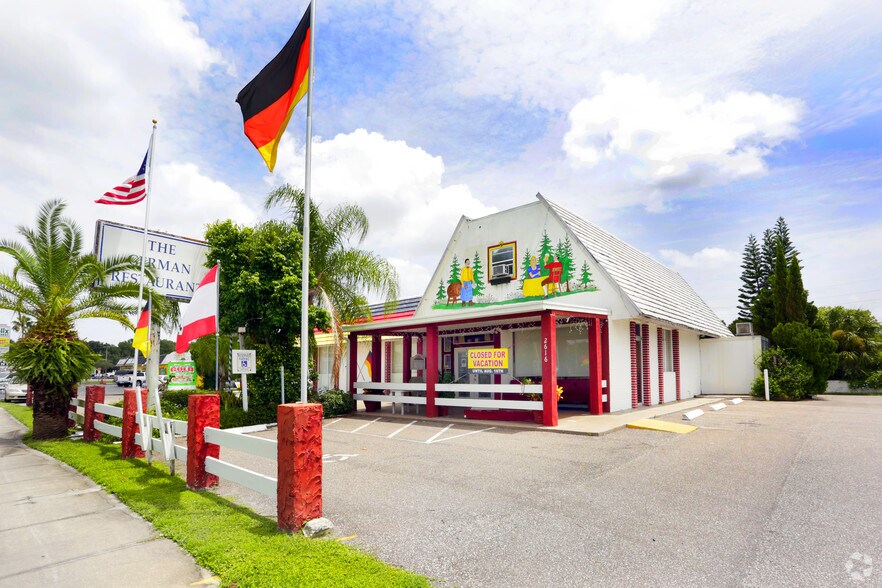 Primary Photo Of 2616 US Highway 19, Holiday Restaurant For Sale