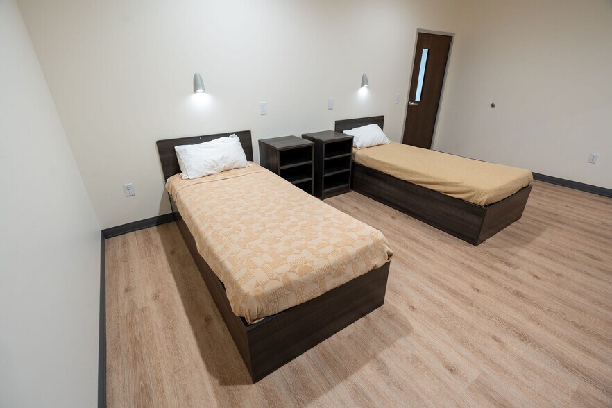 More Photos Of 1841 N 24th St, Phoenix Rehabilitation Center For Sale