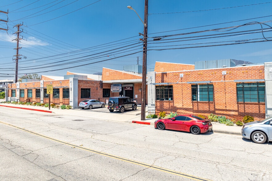 More Photos Of 1845 Flower St, Glendale Office For Lease