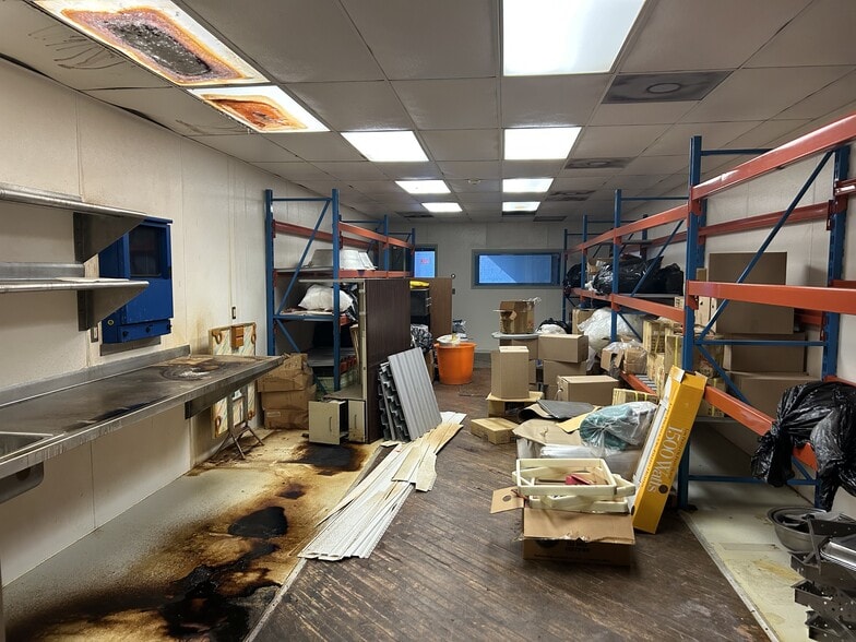 More Photos Of 901-909 S Carey St, Baltimore Warehouse For Sale