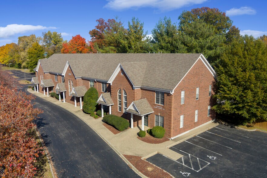 More Photos Of 1300 Gardiner Ln, Louisville Medical For Sale