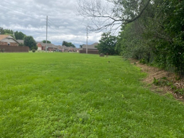 More Photos Of 2910 Hardy Springs Rd, Mcalester Storefront Retail Office For Sale