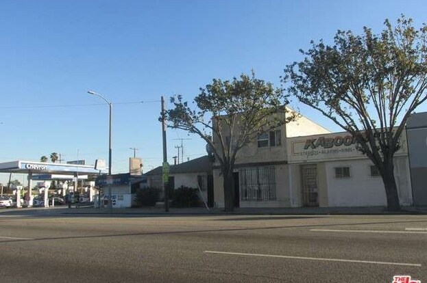 Primary Photo Of 1412 W Florence Ave, Los Angeles Apartments For Lease