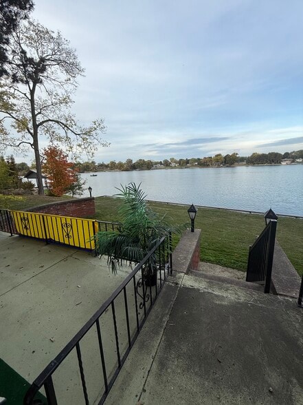 More Photos Of 408 N Liberty St, Belleville Apartments For Sale