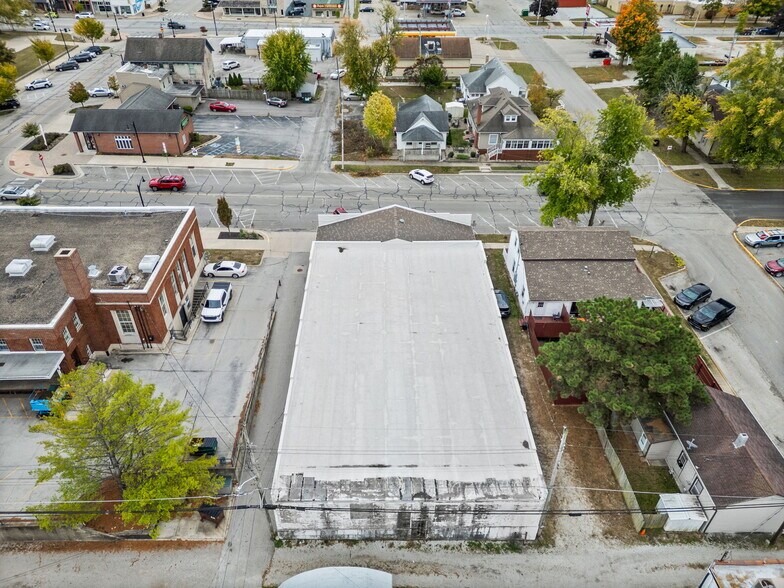 More Photos Of 215 W Franklin St, Delphi Flex For Sale