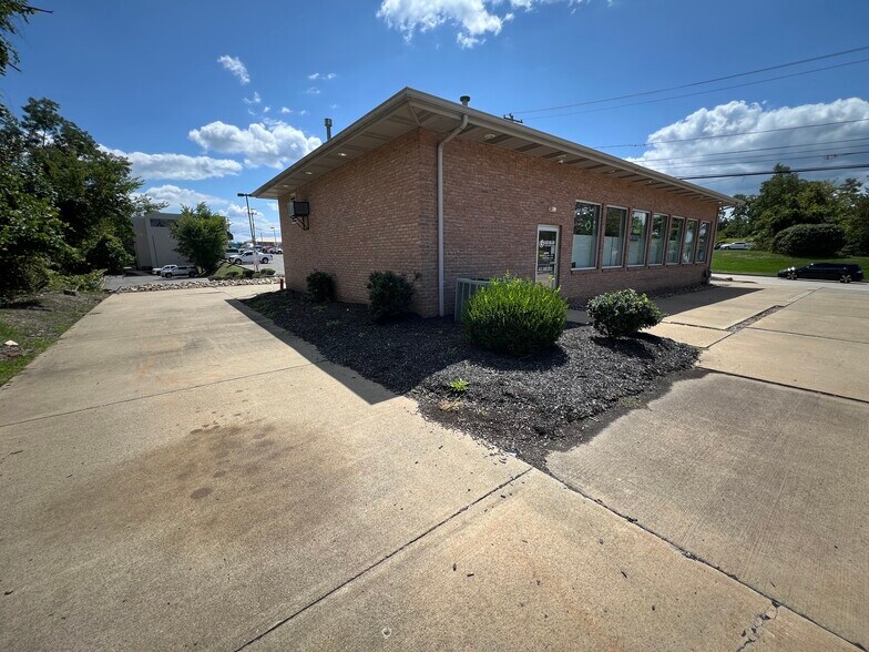 More Photos Of 5536 Steubenville Pike, McKees Rocks Restaurant For Lease