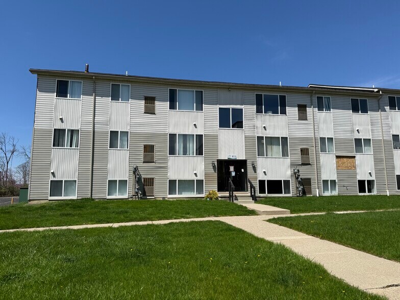 More Photos Of 831 Green Rd, Ypsilanti Apartments For Sale