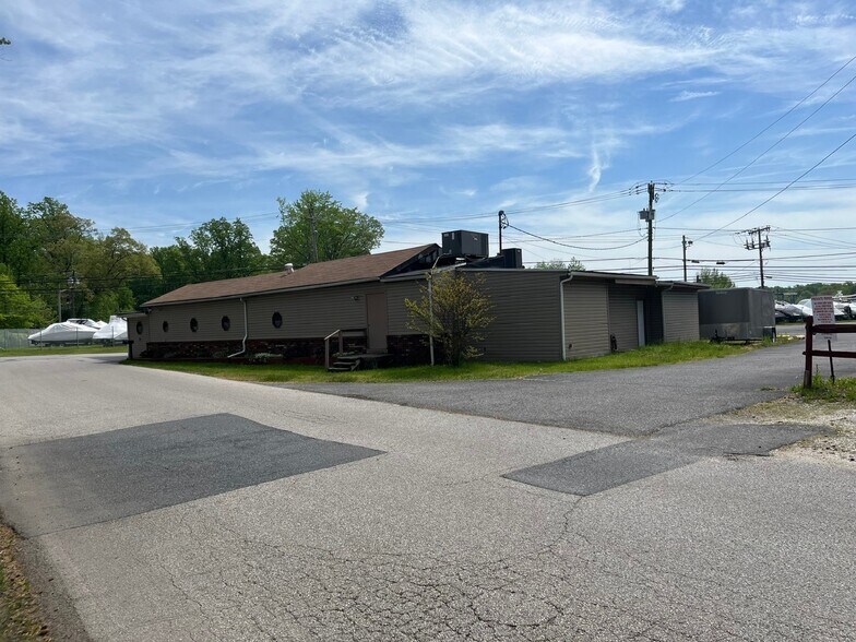 More Photos Of 800 Bowleys Quarters Rd, Middle River Bar For Sale