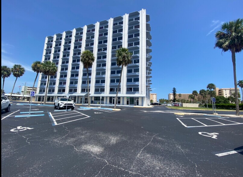 More Photos Of 1980 N Atlantic Ave, Cocoa Beach Medical For Lease
