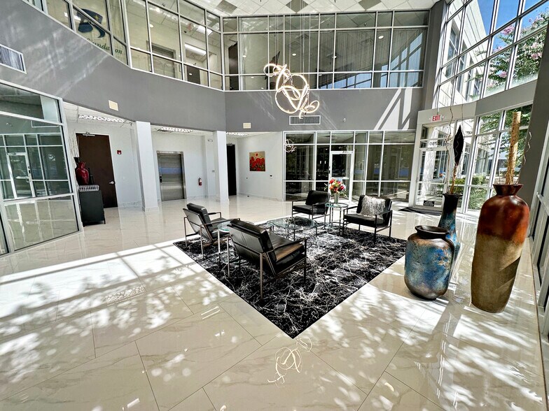 More Photos Of 10750 Hammerly Blvd, Houston Office For Lease