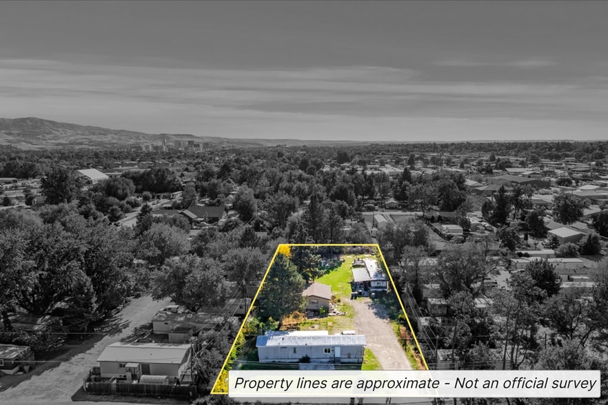 Primary Photo Of 213 E 40th St, Garden City Land For Sale