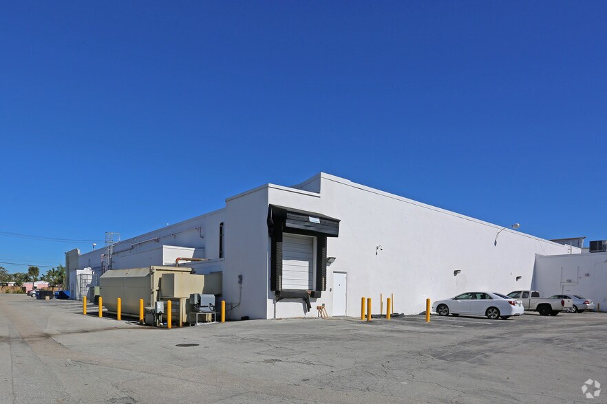 More Photos Of 3321-3401 S Congress Ave, Lake Worth Unknown For Lease