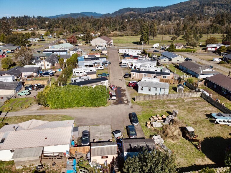 More Photos Of 7475 Alderbrook Rd, Tillamook Manufactured Housing Mobile Home Park For Sale