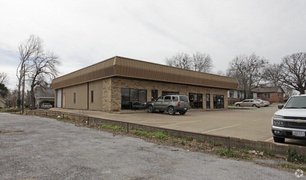 More Photos Of 1001 W Northwest Hwy, Grapevine Office For Lease