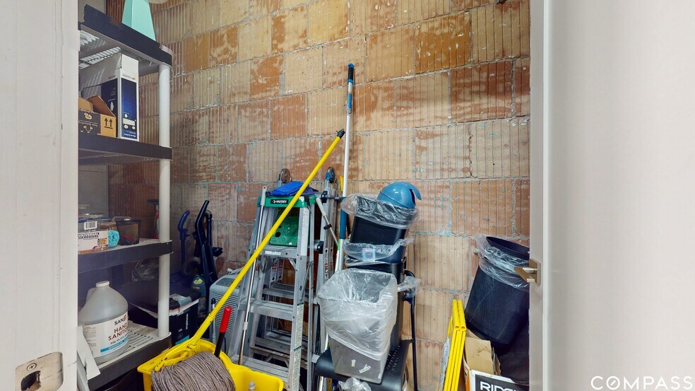 More Photos Of 2241 S Wabash Ave, Chicago Loft Creative Space For Sale