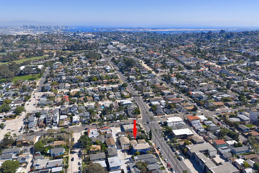 More Photos Of 4618 Voltaire St, San Diego Multifamily For Sale