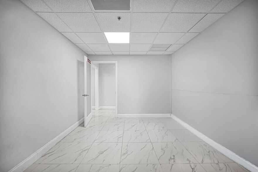 More Photos Of 12550 Biscayne Blvd, North Miami Medical For Sale