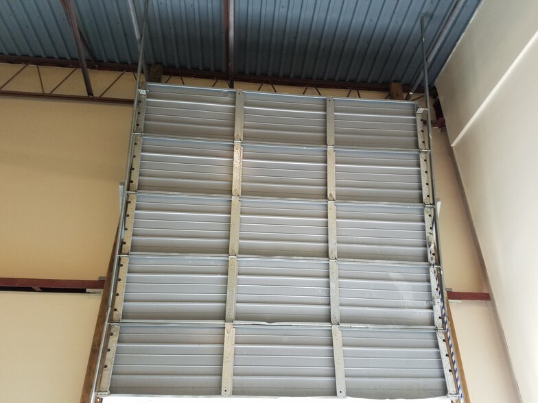 More Photos Of 8741 Ashwood Dr, Capitol Heights Warehouse For Lease