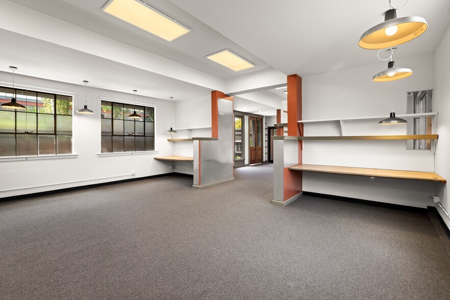 More Photos Of 5500 Doyle St, Emeryville Office For Sale