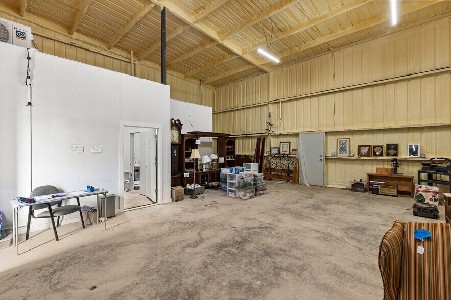 More Photos Of 6854 Old Lorena Rd, Lorena Coworking Space