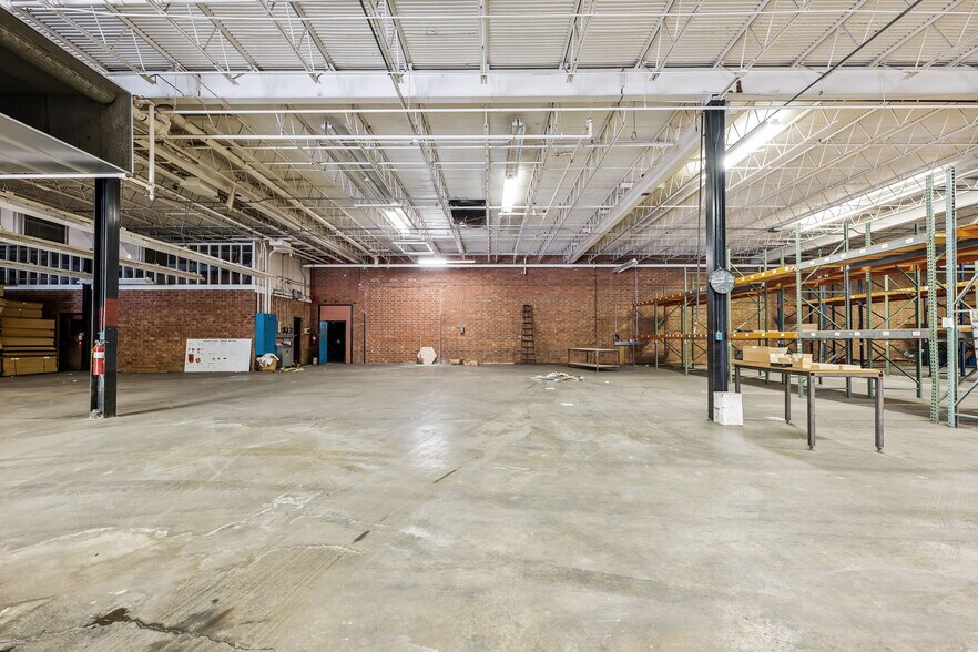 More Photos Of 1000 E Butler Ave, Liberty Manufacturing For Sale