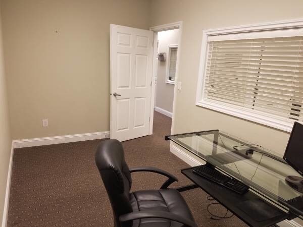 More Photos Of 613 W 11th St, Vancouver Medical For Sale