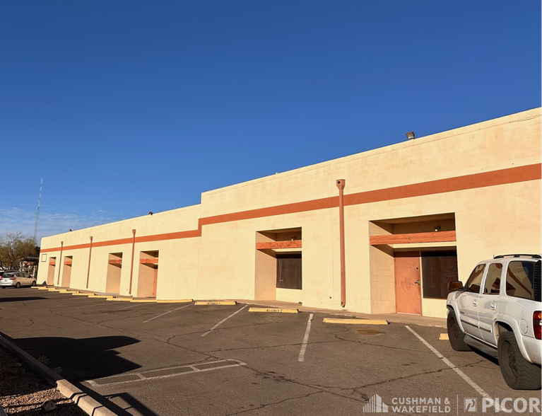 More Photos Of 2802 N El Burrito Ave, Tucson Light Manufacturing For Sale