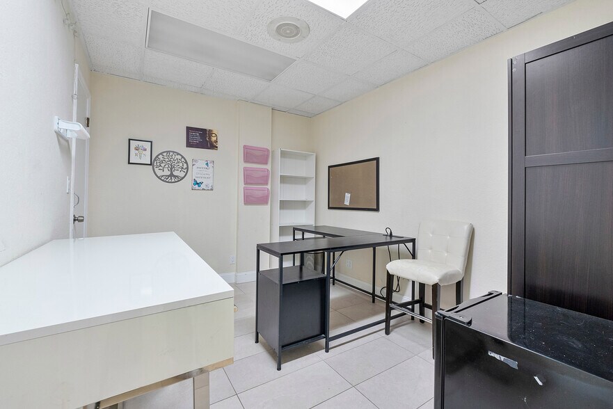 More Photos Of 1730 E Commercial Blvd, Fort Lauderdale Medical For Lease
