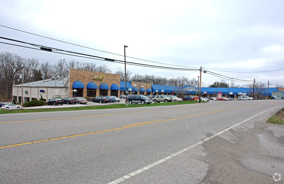 Primary Photo Of 204-234 Fort Zumwalt Sq, O'Fallon Unknown For Lease