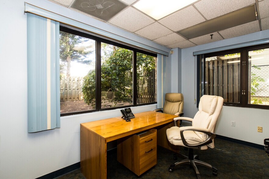 More Photos Of 812 N Wood Ave, Linden Office For Sale