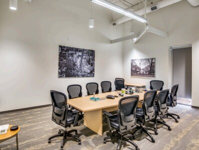 More Photos Of 8707 Chancellor Row, Dallas Manufacturing For Lease