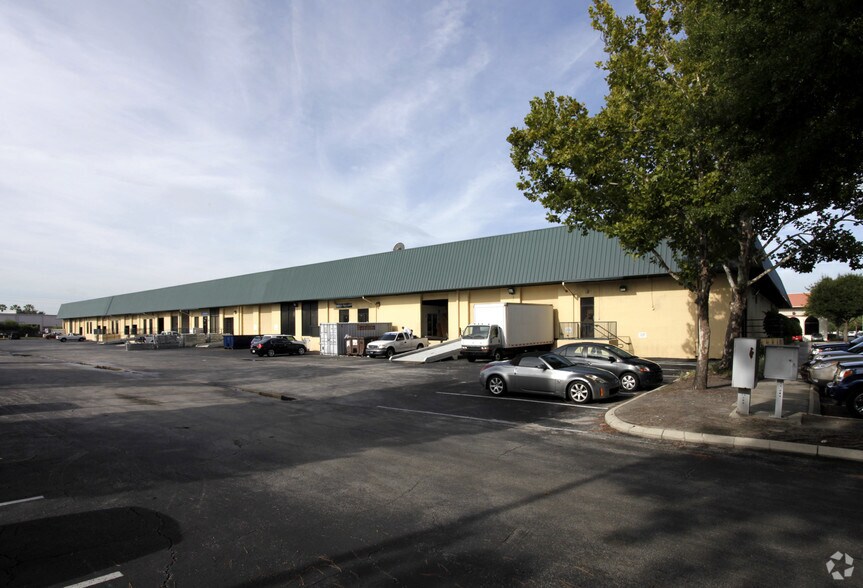 More Photos Of 4506 L B Mcleod Rd, Orlando Warehouse For Lease