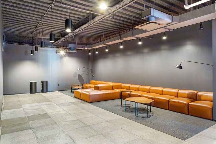 More Photos Of 300 Vesey St, New York Office For Lease