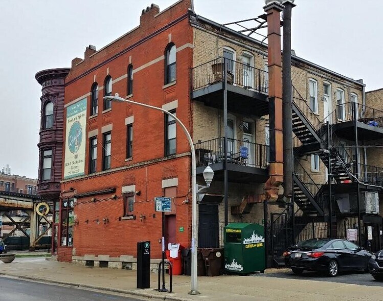 More Photos Of 3356-3358 Sheffield Ave, Chicago Apartments For Lease
