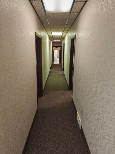 More Photos Of 208 1st St, McCook Office For Sale