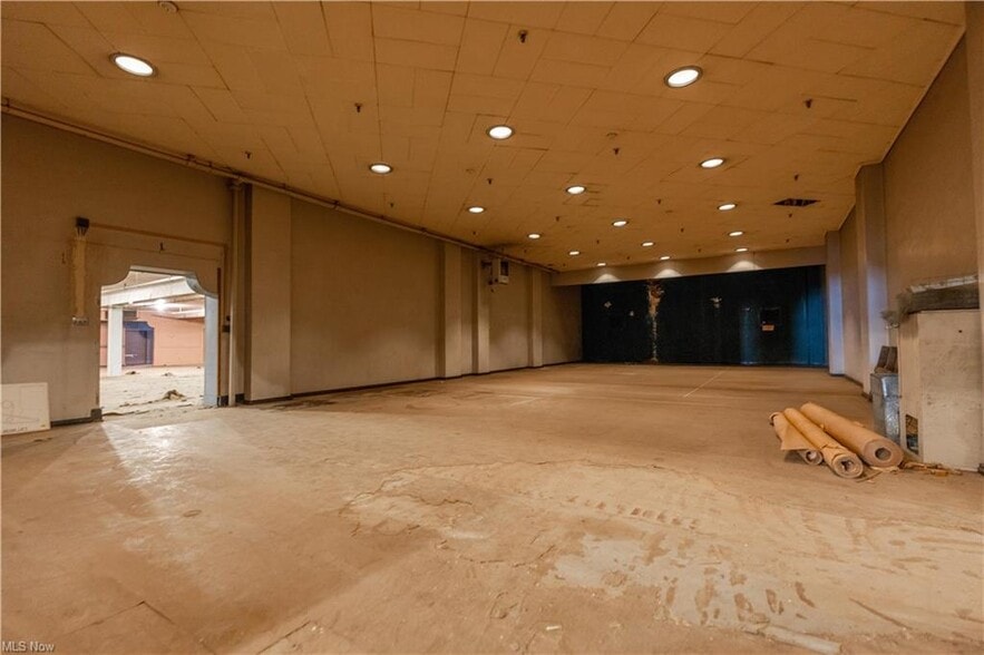 More Photos Of 314 Cherry Ave SE, Canton Warehouse For Sale