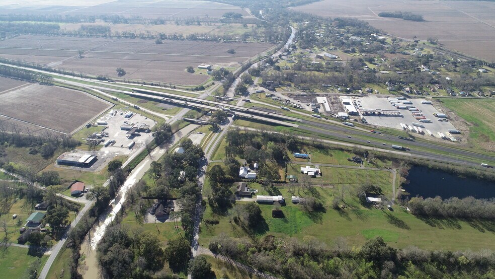 17490 Highway 77, Grosse Tete, LA 70740 Convenience Store For Sale