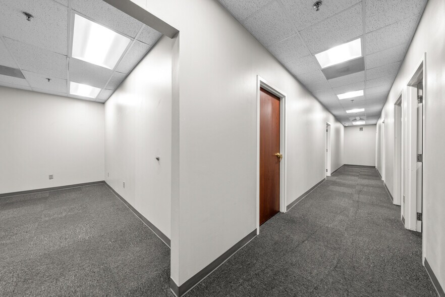 More Photos Of 4160 Piedmont Pky, Greensboro Office For Lease