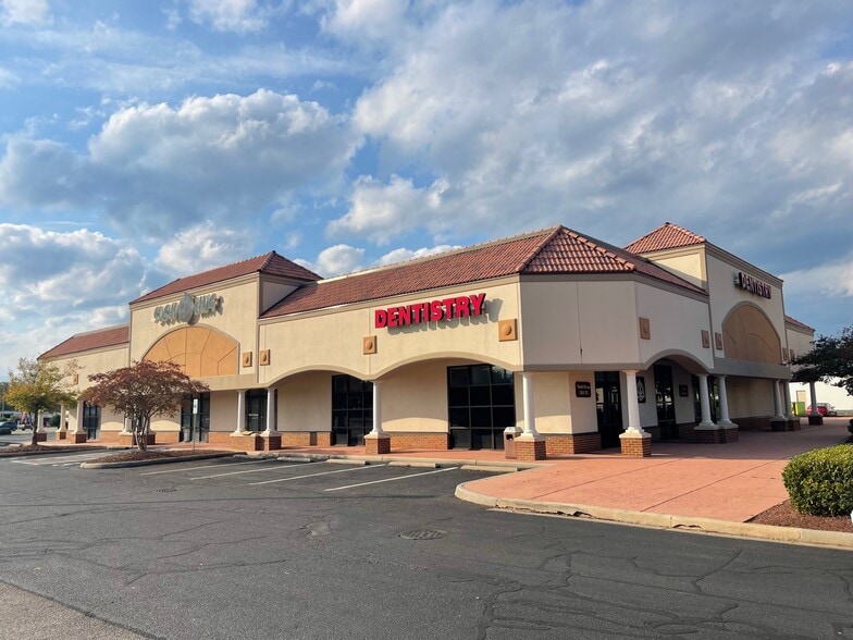 More Photos Of 869-879 Lynnhaven Pky, Virginia Beach Unknown For Lease