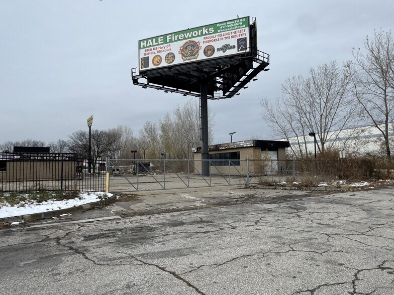 More Photos Of 6850 E Front St, Kansas City Freestanding For Sale