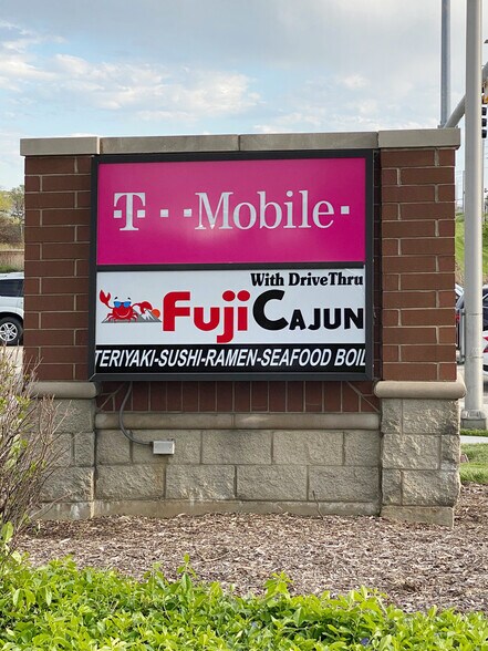 More Photos Of 1493-1505 S Randall Rd, Algonquin Storefront Retail Office For Lease