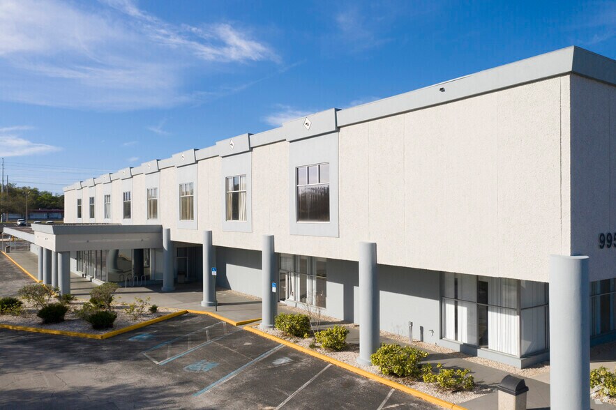 More Photos Of 921-995 E Memorial Blvd, Lakeland Unknown For Lease