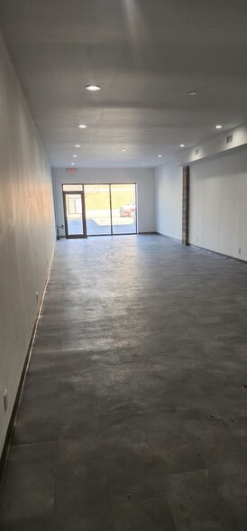 More Photos Of 811 Chicago Ave, East Chicago General Retail For Lease