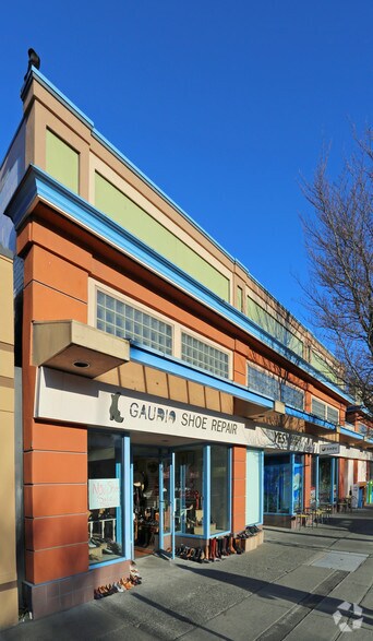More Photos Of 791-799 Fort St, Victoria Storefront Retail Office For Lease