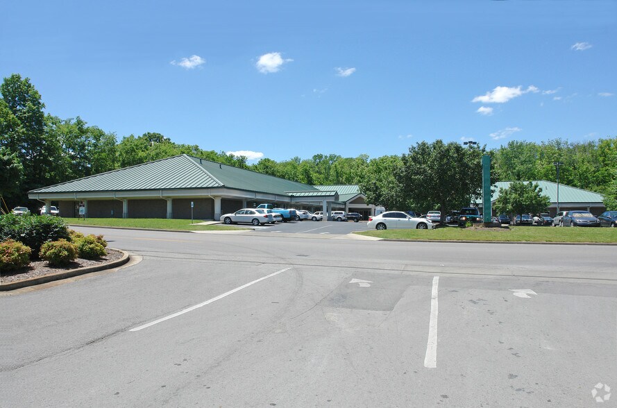 More Photos Of 1001-1045 N Highland Ave, Murfreesboro Medical For Lease