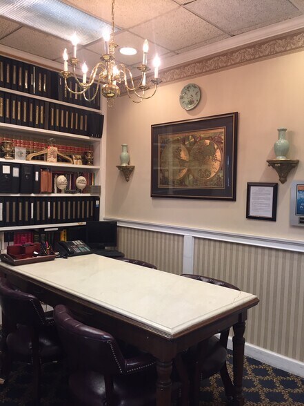 More Photos Of 950 Jericho Tpke, Westbury Office For Sale