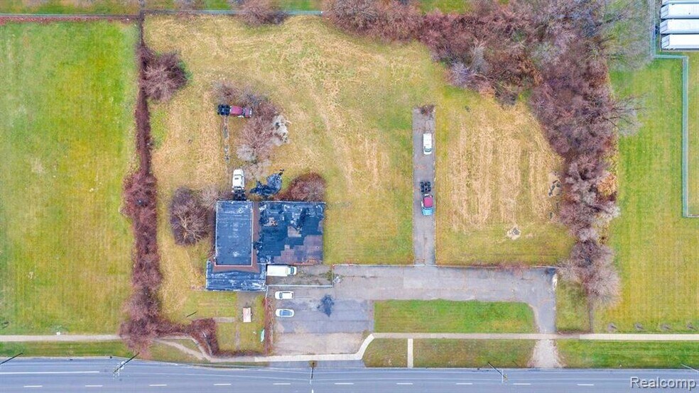More Photos Of 24500 Dequindre Rd, Warren Garden Center For Sale