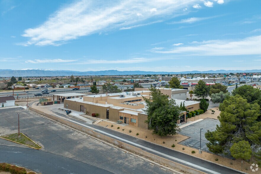 More Photos Of 13843-13875 Park Ave, Victorville Office For Lease